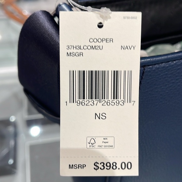 MICHAEL KORS
Cooper Messenger Laptop Bag
Navy
 NWT - Picture 9 of 16